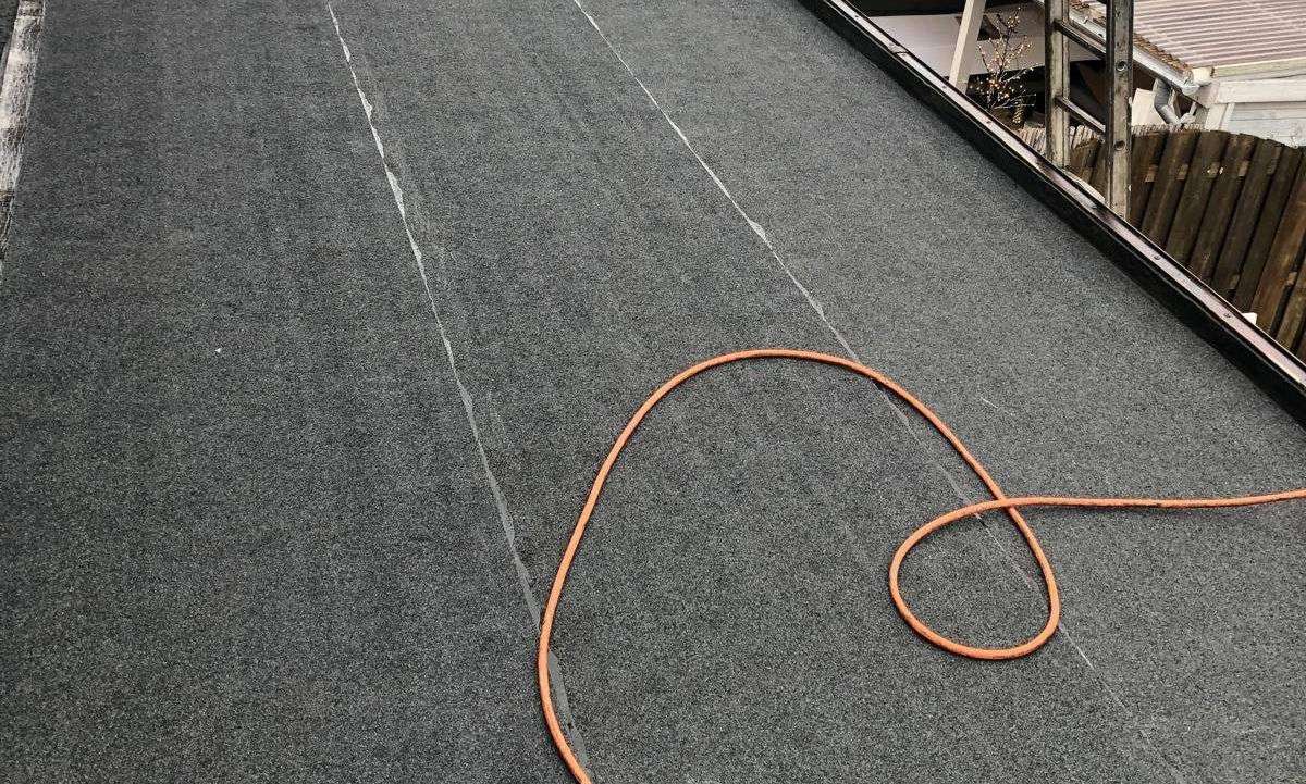 Nieuw bitumen dak aangelegd in Velserbroek